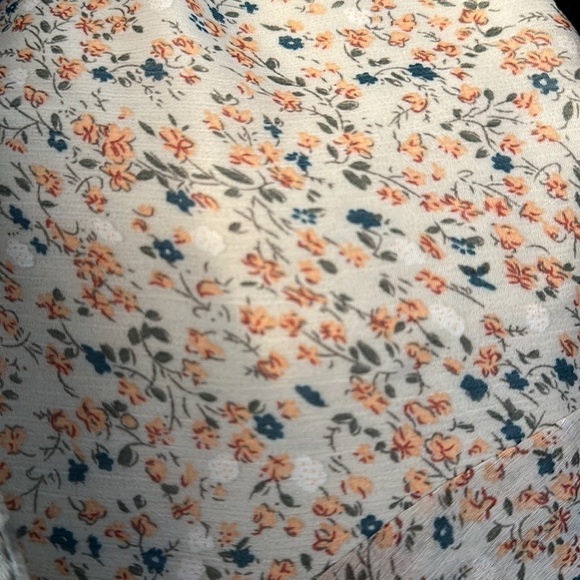 Vila Top with Ruched Detail in Floral - Size EU 44 - US 12/14 - Picture 8 of 8